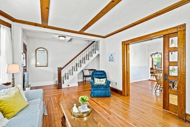 Photo - 33-33 Washington Ave Apartment