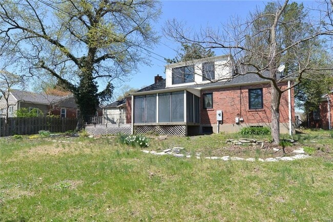 Building Photo - 4 Girard Dr