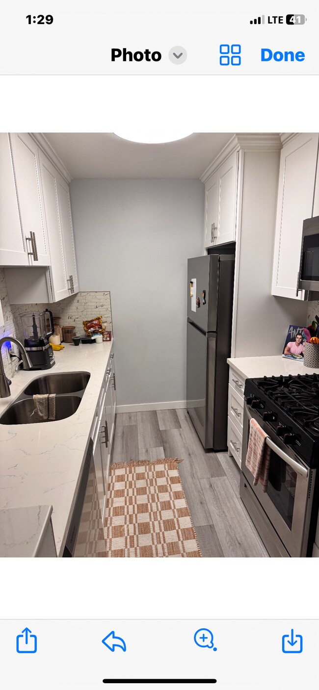 Cocina - 1947 Pelham Ave