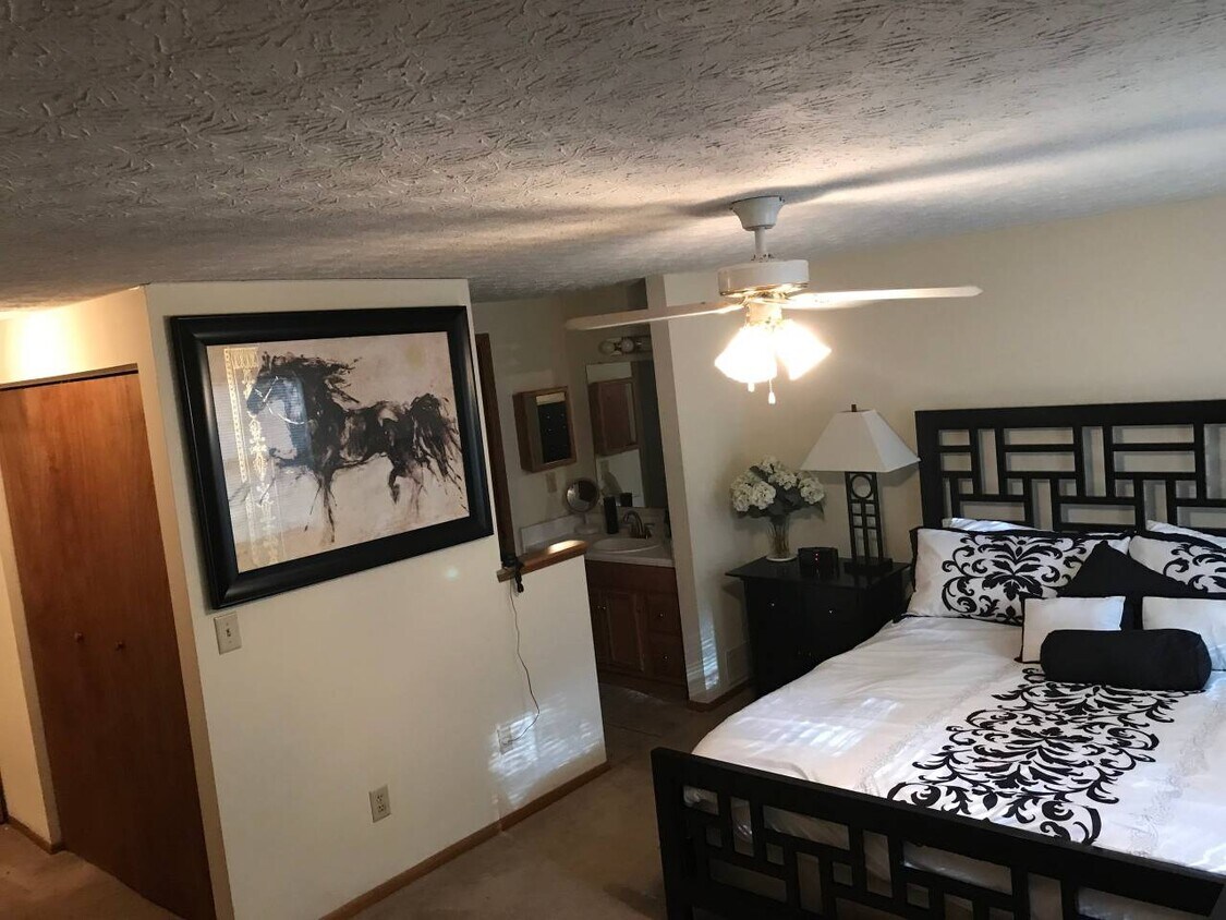3720 Dexter Row, Columbus, OH 43221 Townhome Rentals in Columbus OH