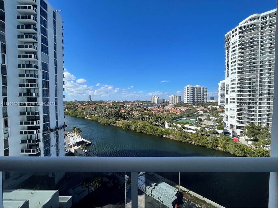 20515 E Country Club Dr Unit 1149, Aventura, FL 33180 Condo for Rent