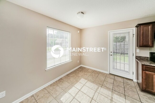 Building Photo - 3 Bedroom Pet-Friendly Home in Memphis, TN with Main Street Renewal