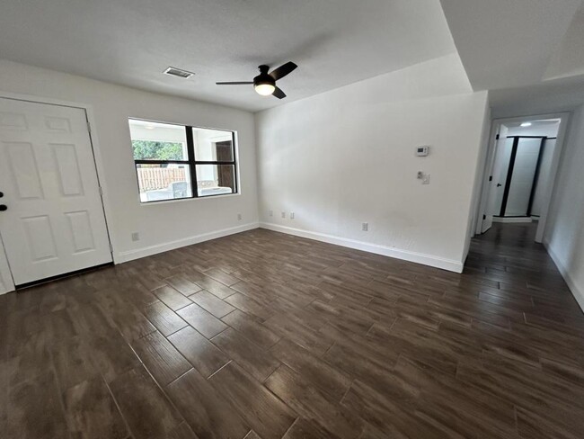 Building Photo - 1415 29th Ave E