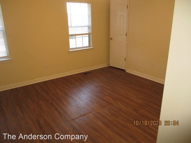 Building Photo - 3 br, 2.5 bath House - 115-C Acacia Ct.