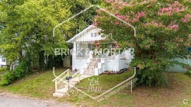 Building Photo - 411 James Ave