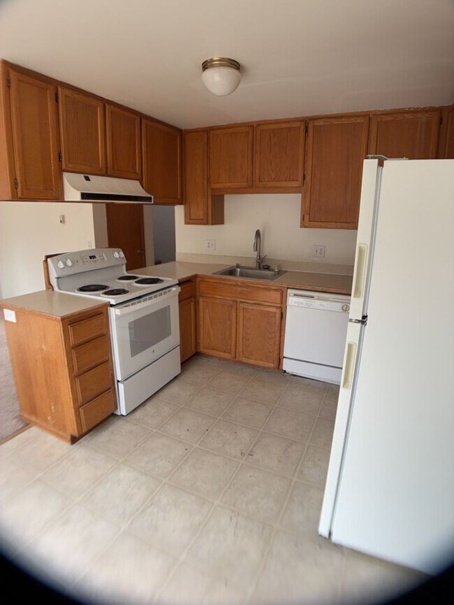 Foto del edificio - 2720-2722 St Paul Ct