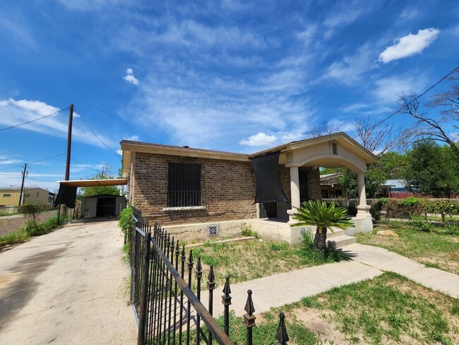 Foto del edificio - 2202 Blaine St