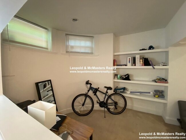 Foto del edificio - 380 Commonwealth Ave