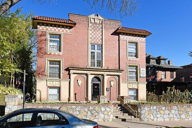 Foto principal - 587 Grand Ave