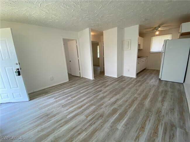 Foto del edificio - 3213 Jeffcott St