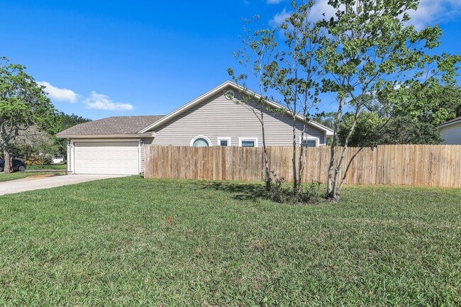 Building Photo - Beautiful 3 bedroom/ 2 bathroom home in Ja...