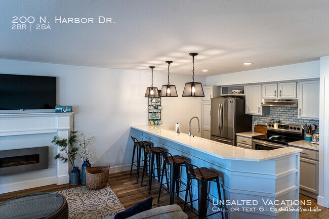 Building Photo - 200 N Harbor Dr