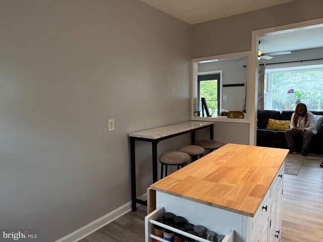 Foto del edificio - 2208 Vermont Ave