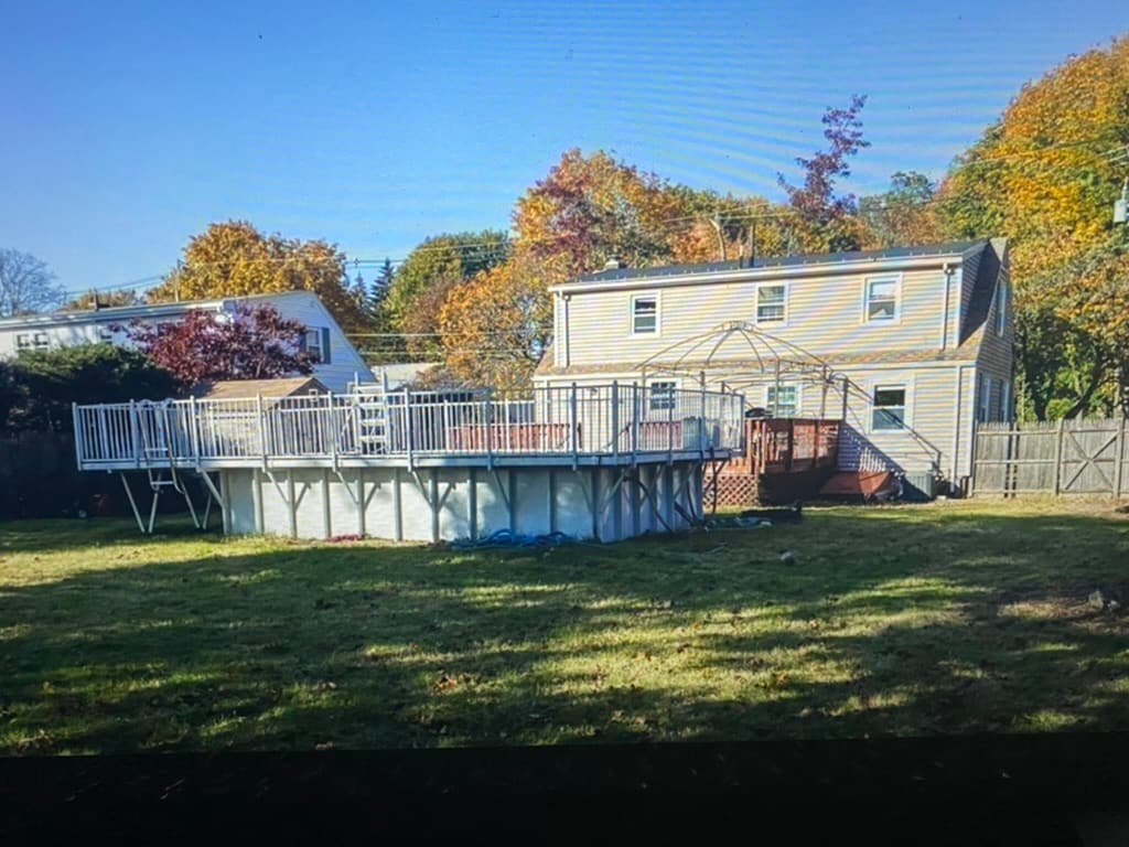 Primary Photo - 33 Sunset Dr