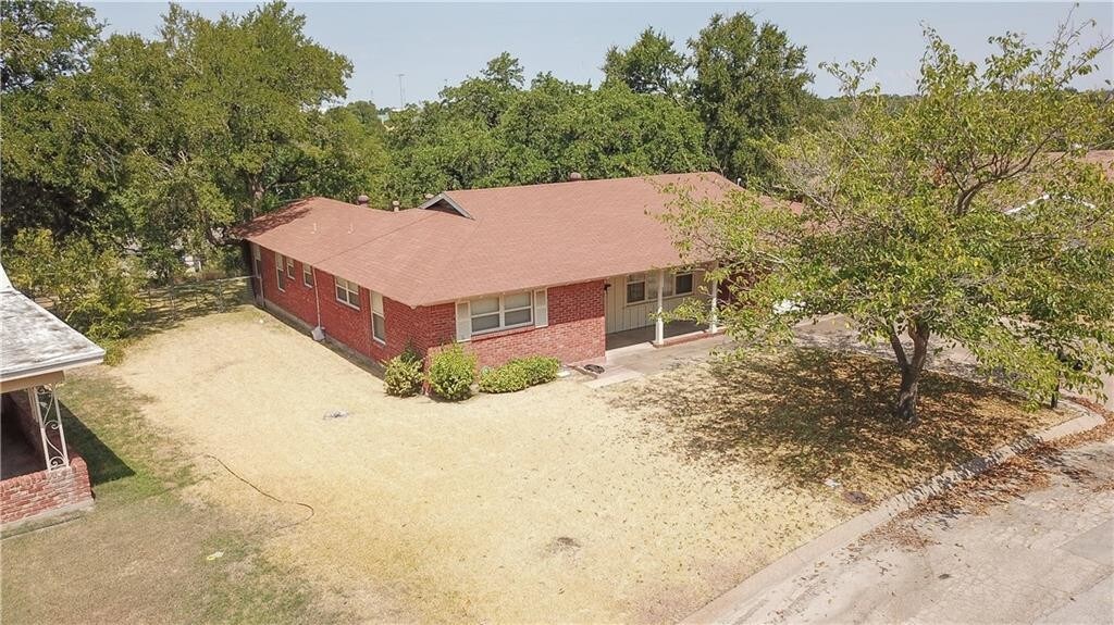 Primary Photo - 107 Oak Ridge Terrace