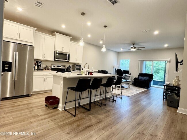 Foto del edificio - 11955 Calvesta St