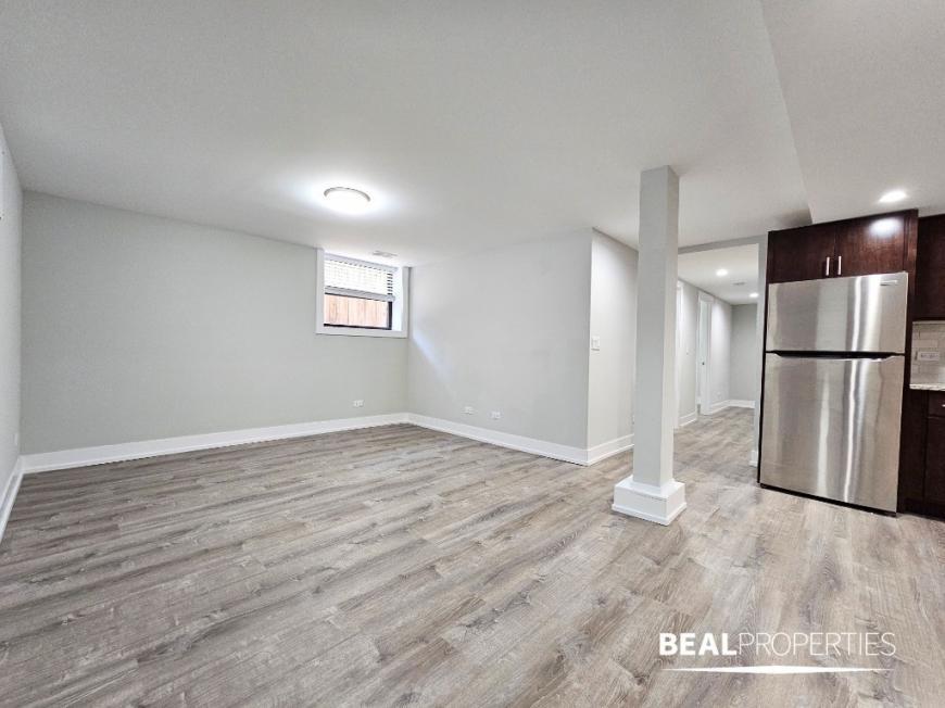 Primary Photo - 2 bedroom in EVANSTON IL 60202
