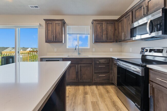 Foto del edificio - Granite Townhomes