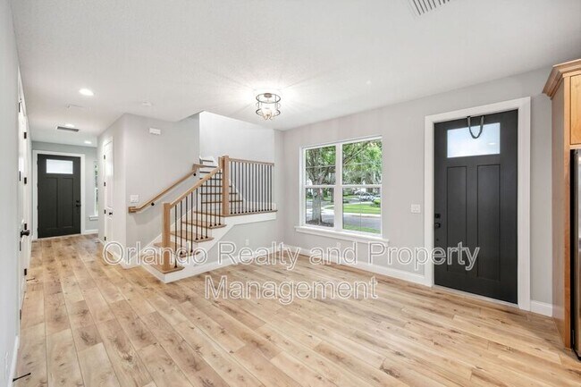 Foto del edificio - 444 Delaney Park Dr