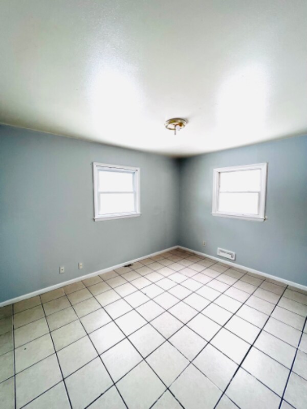 Foto del edificio - 5930 N 69th St
