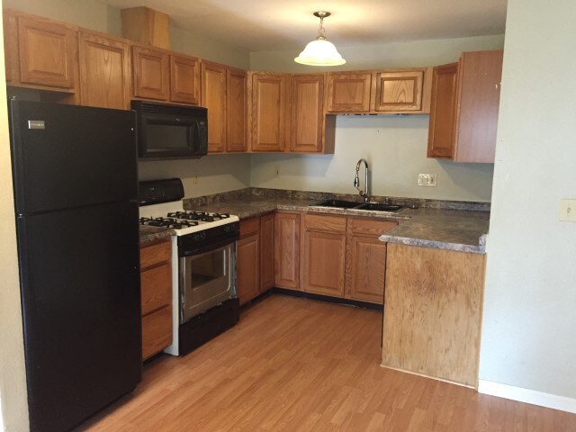 Building Photo - 5915 Prosperity Dr