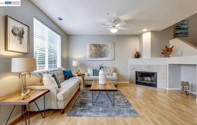 Foto del edificio - 10741 Dulsie Ln