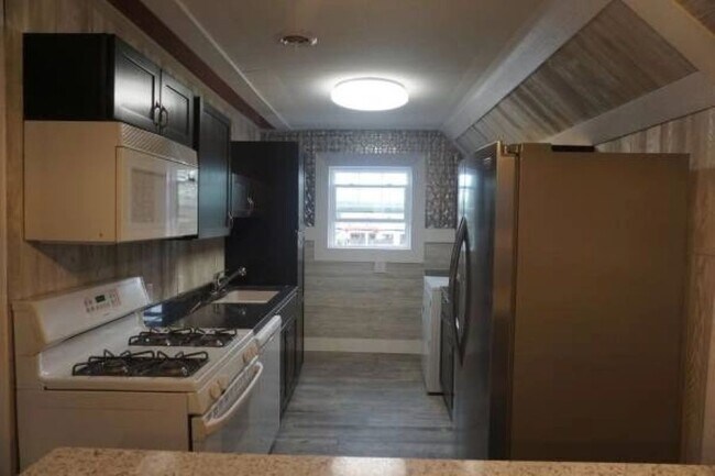 Foto del edificio - 218 E Washington St