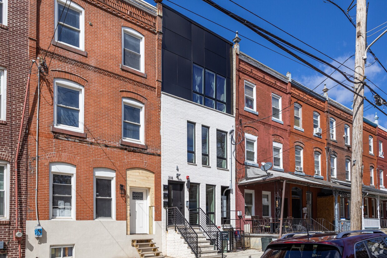 Building Photo - 318 N Preston St