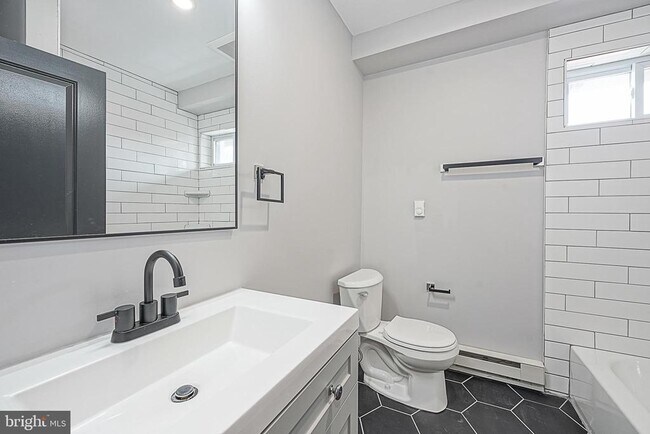 Foto del edificio - 323 S 51st St
