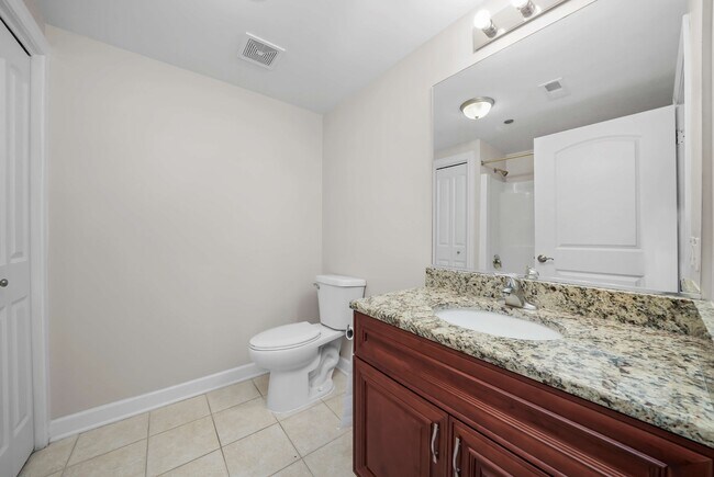 Foto del edificio - 6636 W 65th St