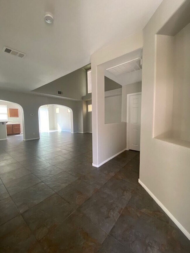 Foto del edificio - Southern Highlands 4 Bedroom- Single Famil...