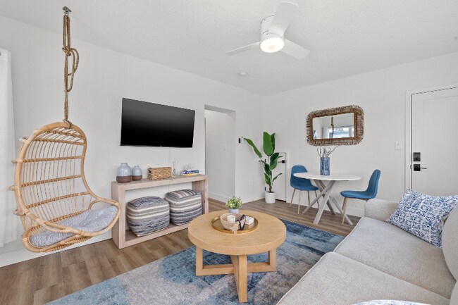 Foto del edificio - 650 70th Ave