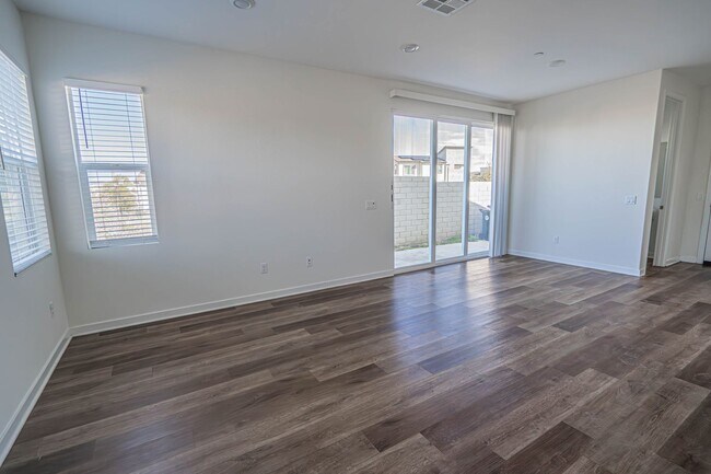 Building Photo - Modern 3-Bedroom Home with Solar and Views in the Five Points Community of Valencia!