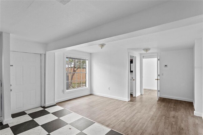Foto del edificio - 4103 N Howard Ave