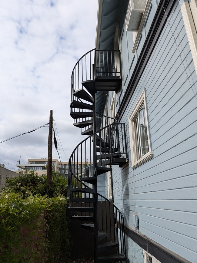 Foto del edificio - 2069 NW Overton St