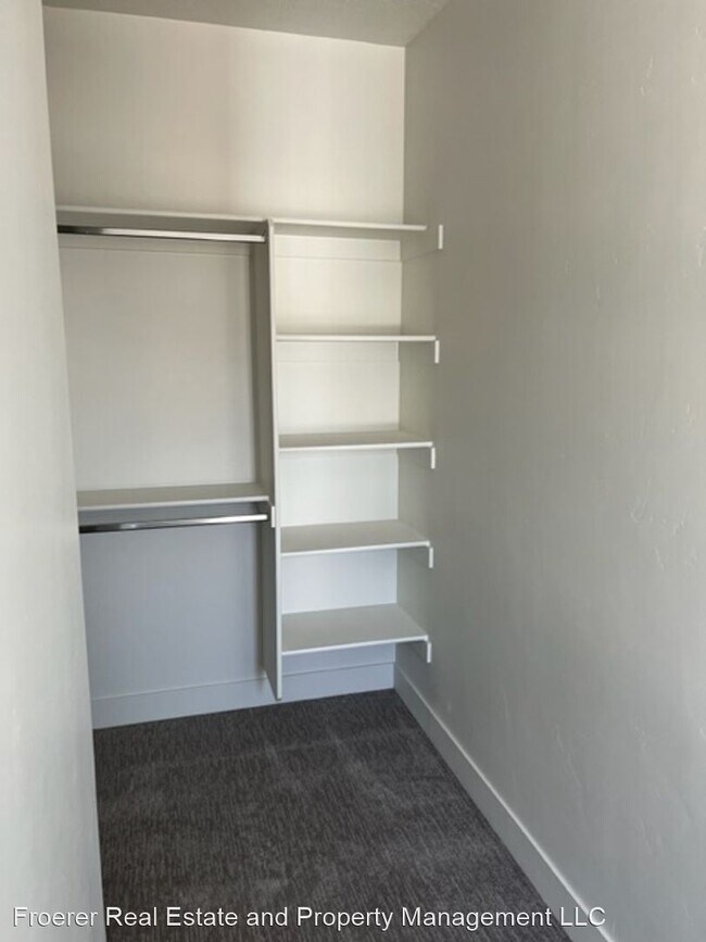 Building Photo - 3 br, 2.5 bath House - 854 S. 190 E.  #4