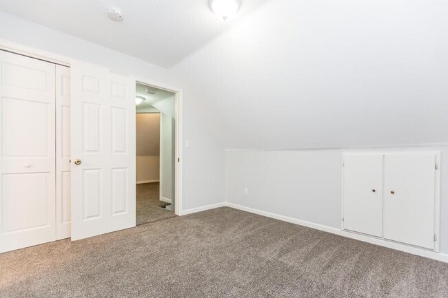 Foto del edificio - 27 8th St NW