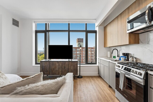 Foto del edificio - 2230 Cropsey Ave