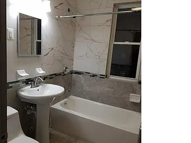 Building Photo - 69-75 James St