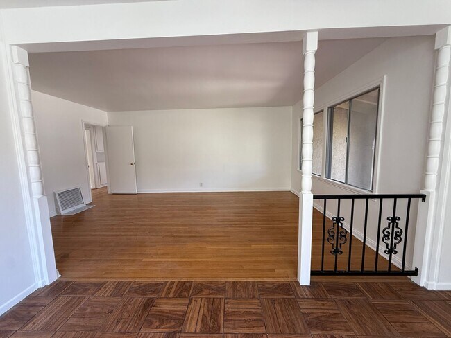 Foto del edificio - Stever Court-3 bed 2 bath in Culver City cul-de-sac!