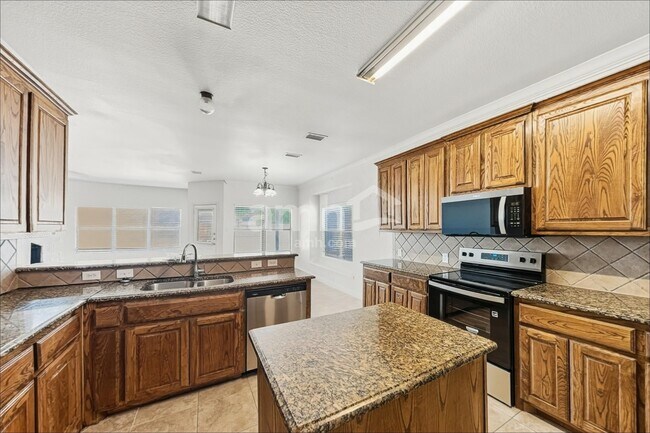 Building Photo - 1009 Atlanta Dr
