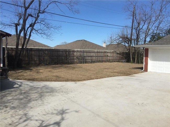 Foto del edificio - 1813 Trailview Dr