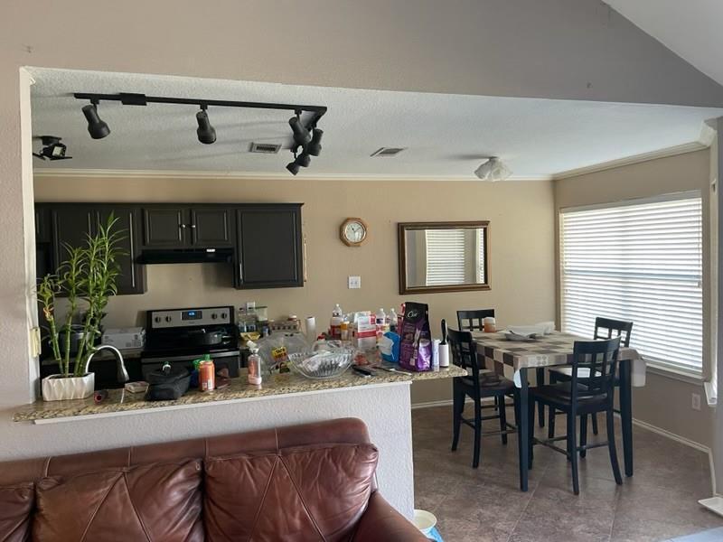 Building Photo - 3808 Mitchell Ct