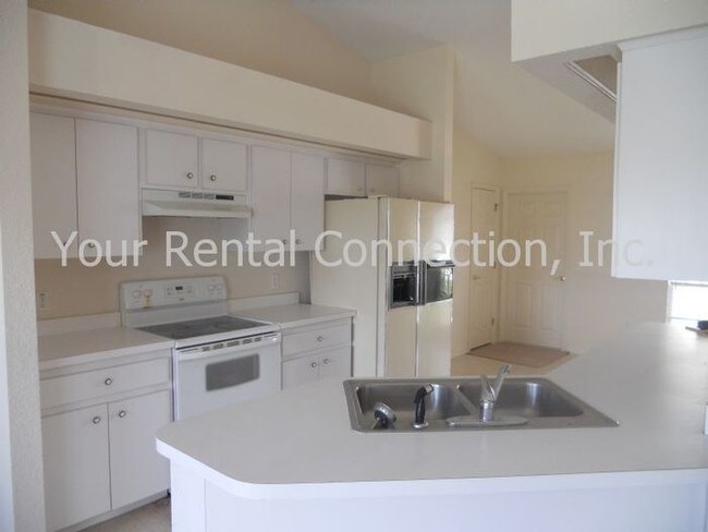 Foto del edificio - 5920 Hillside Heights Dr