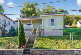 Building Photo - 1627 W Pike St