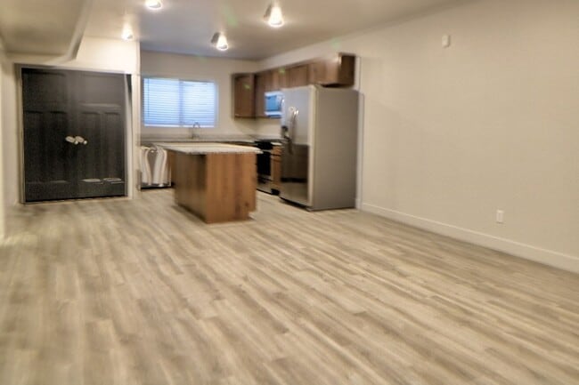 Foto del edificio - 2 Bedroom 1 Bathroom Apartment