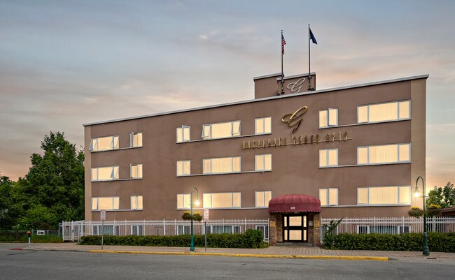 Building Photo - Amazing Downtown Location Private and Fully-Furnished 1 Bedroom Apartments