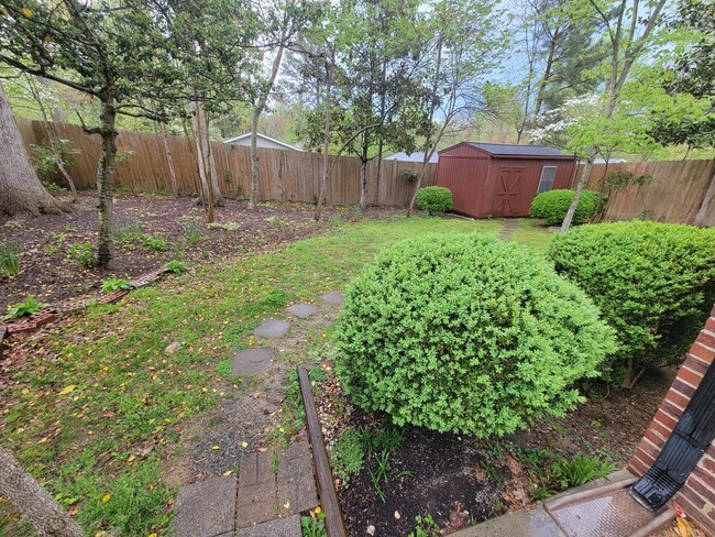 Building Photo - For Rent: Charming 2-Bedroom Brick Home in...