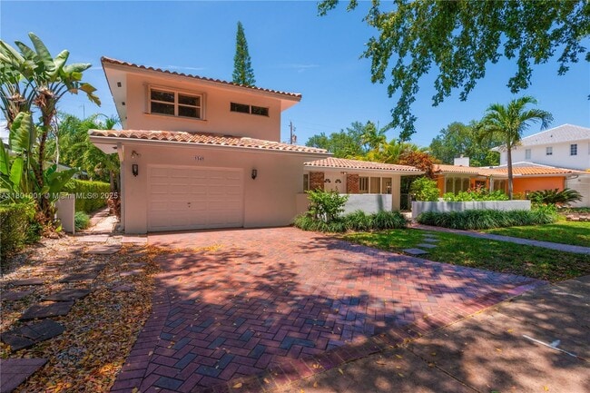 Building Photo - 1541 Zuleta Ave