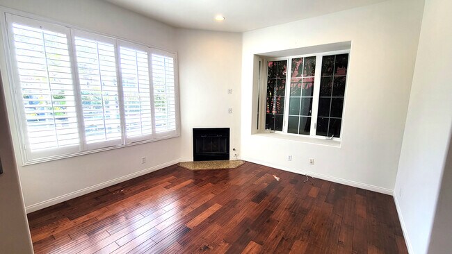 Foto del edificio - 3823 Huron Ave